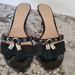 Stuart Weitzman slides size 6